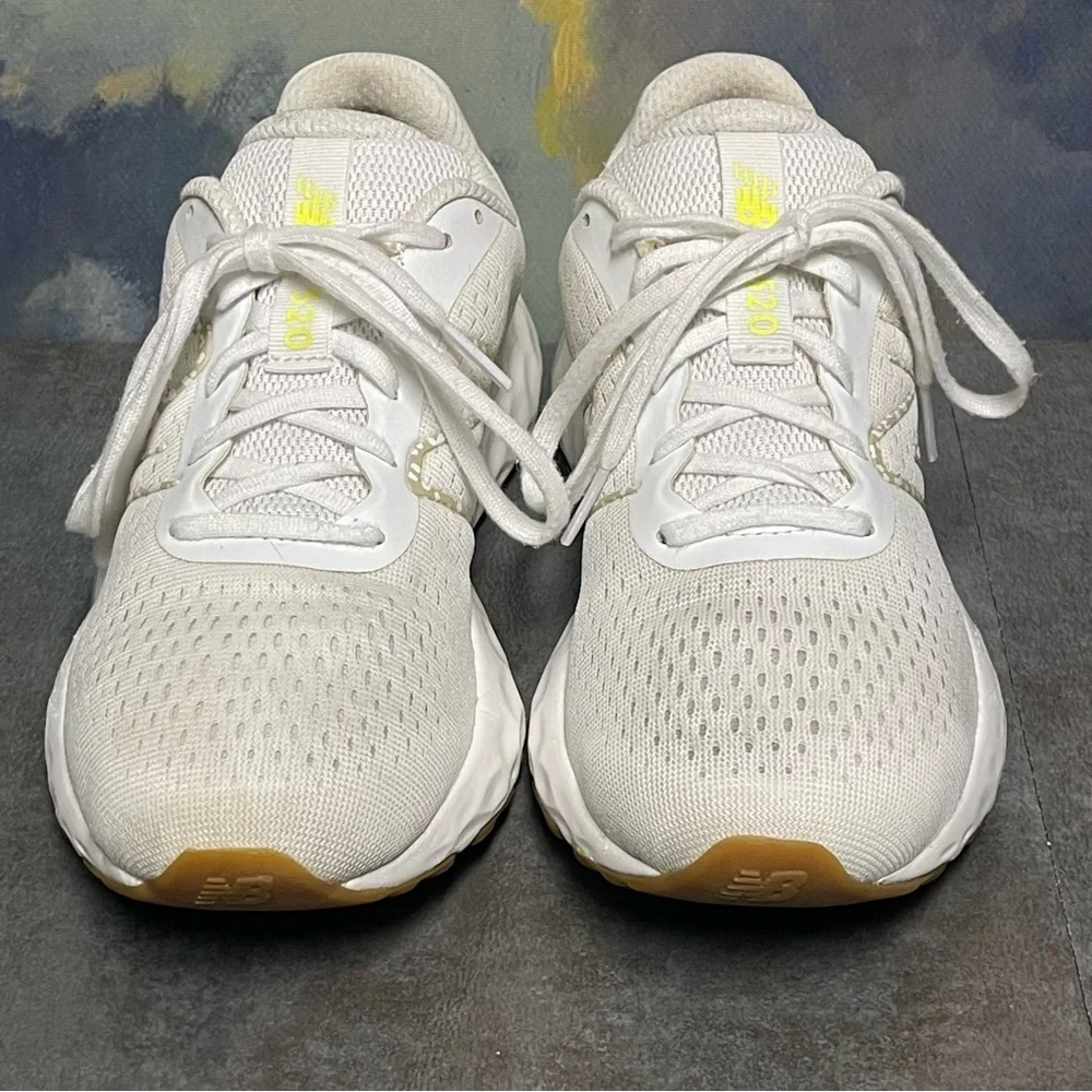 New Balance 520V8  Women's White Running Shoes Size 7.5B - Picture 5 of 16